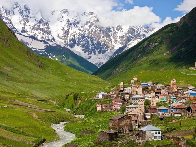 سفر به شهرهای کشور گرجستان؛ تجربه‌ای جذاب از سفر به نزدیکی ایران