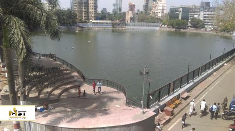 دریاچه‌ی باندرا تالائو در بمبئی