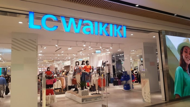 امکان خرید پوشاک ارزان‌قیمت از برندهای معتبر در مرکز خرید اوت‌لت آنتالیا