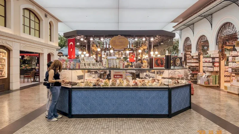  نمایی از بازار سنتی ایستینیه پارک