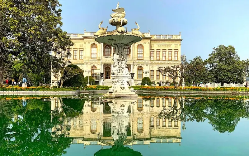  بازدید از کاخ دولما باغچه 