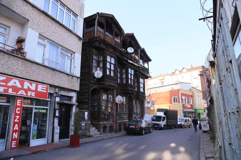 خانههای چوبی تاریخی در محله زِیرِک منطقه فاتح استانبول