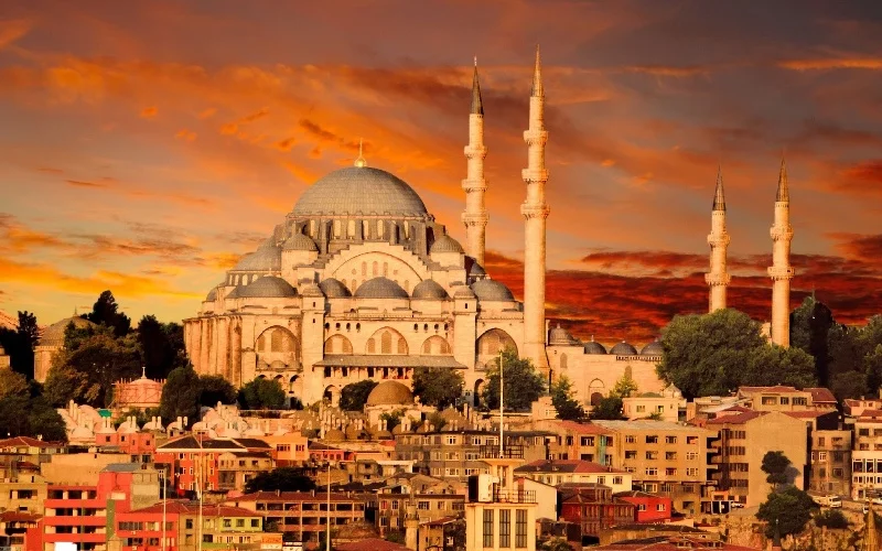 زمان خوبی برای تجربه میراث هنری و موسیقی استانبول محسوب می‌شود