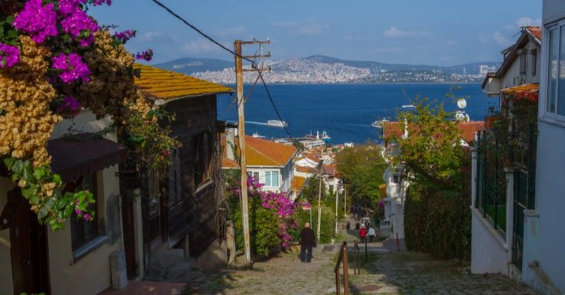 هیبلی آدا استانبول