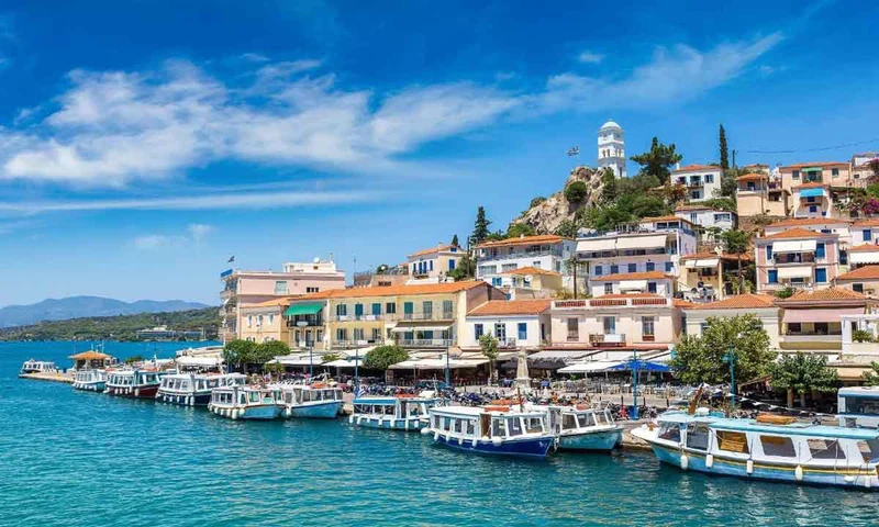 قایقهای لوکس و ساحل زیبای ببک