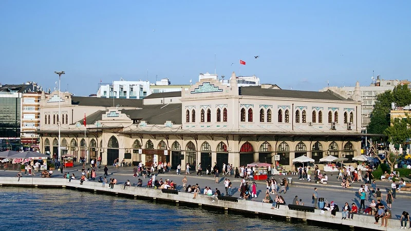 خیابانهای سرزنده و شلوغ محله کادیکوی