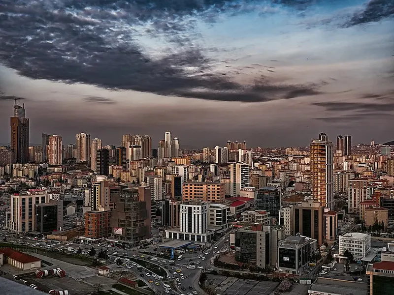 برجهای بلند و مدرن آتاشهیر