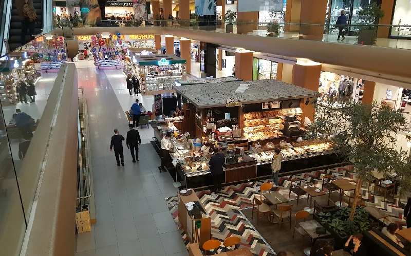 فودکورت مرکز خرید اولیویوم