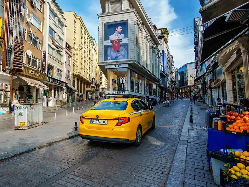 خیابان ساحلی اورتاکوی استانبول