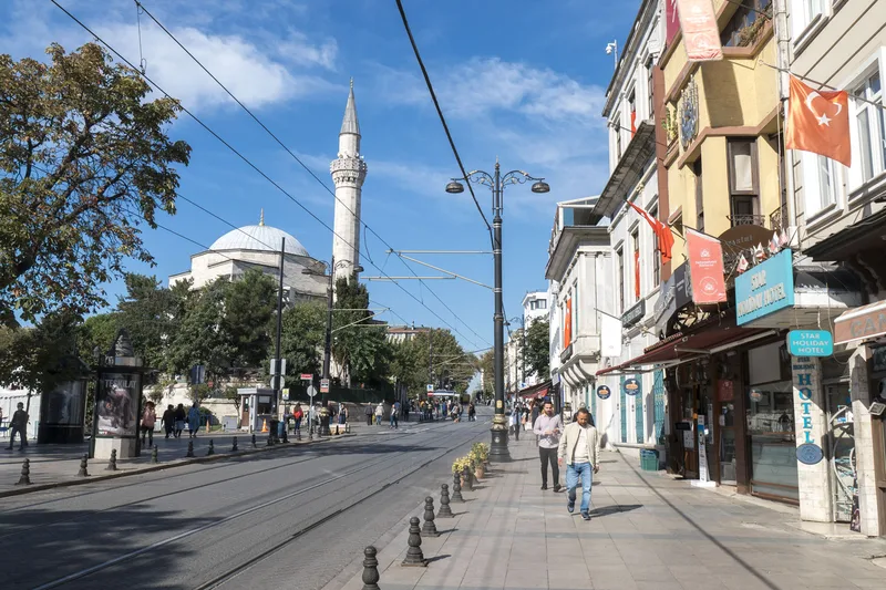 خیابان دیوان یولو استانبول