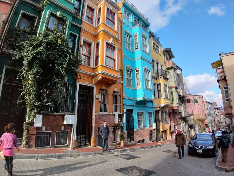 خانه&zwnj;های رنگی محله بالات