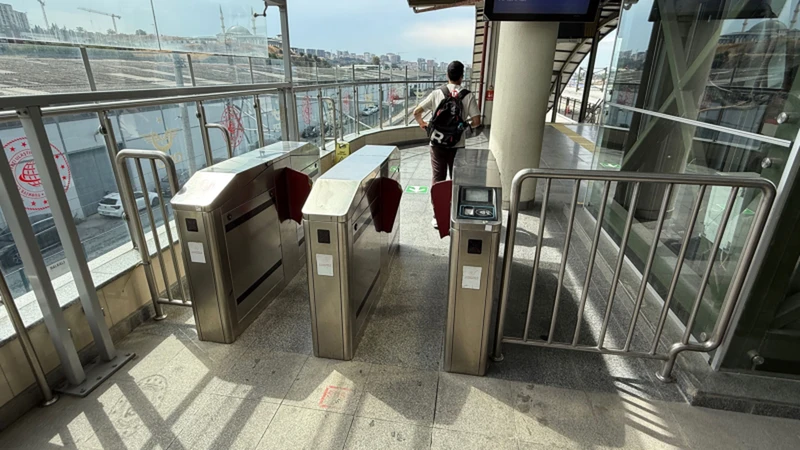 امکان ورود به ایستگاههای مترو با پرداخت هزینه از طریق گیتهای ورودی