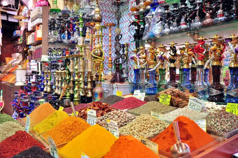 یکشنبه بازار قاسم پاشا؛ بهترین مکان برای خرید ادویه&zwnj;های باکیفیت&nbsp;