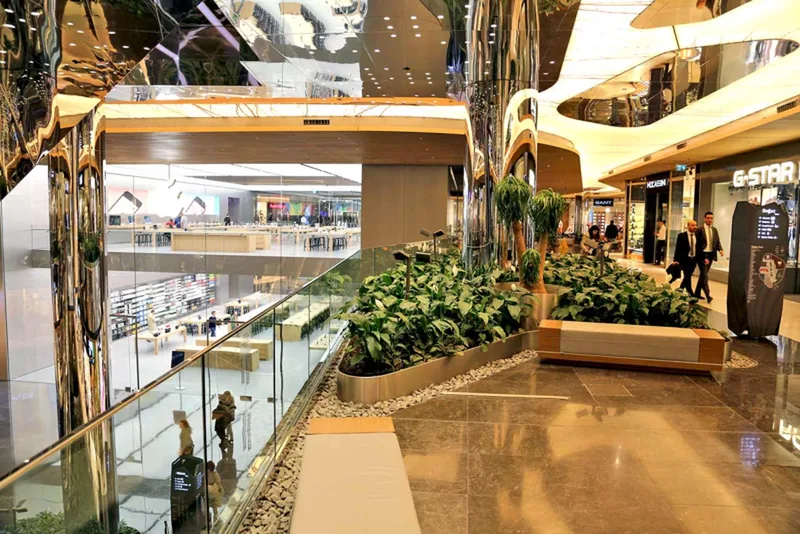 لذت خرید بهترین اجناس از برندهای بین المللی در زرلو سنتر