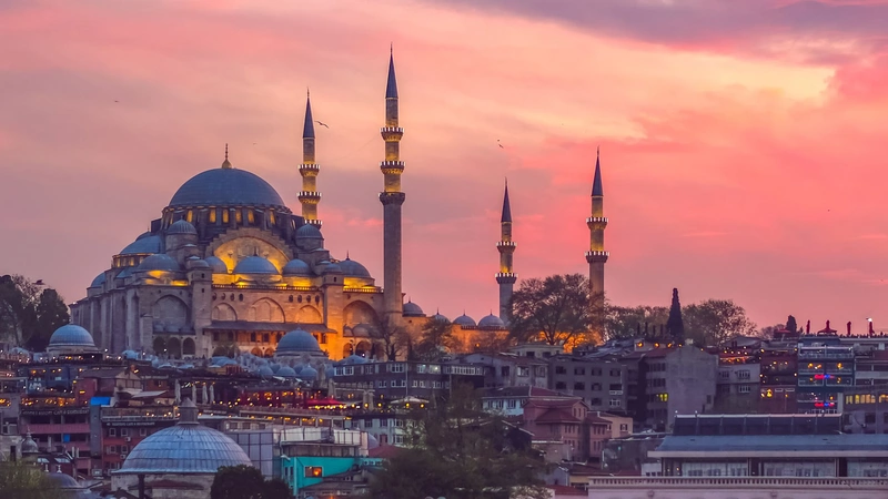 جذابیتهای مسجد سلیمانیه برای ایرانیان