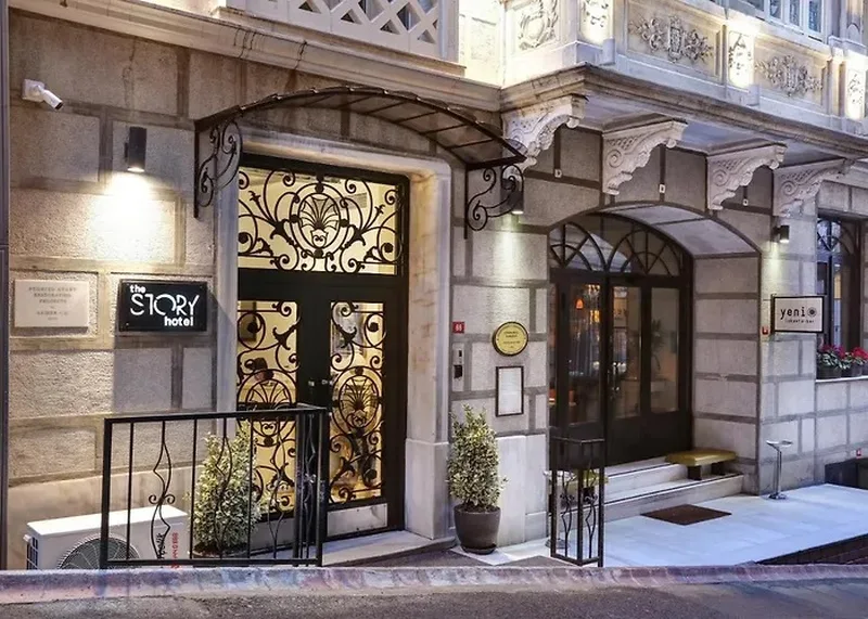 محل اقامت و هتل های خیابان استقلال