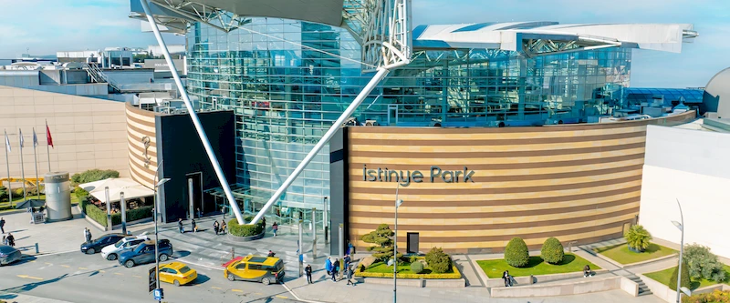 تصویر هوایی از ورودی مرکز خرید ایستینیه پارک استانبول