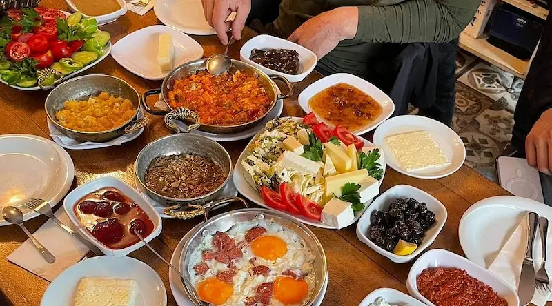 صبحانه رنگی ترکی