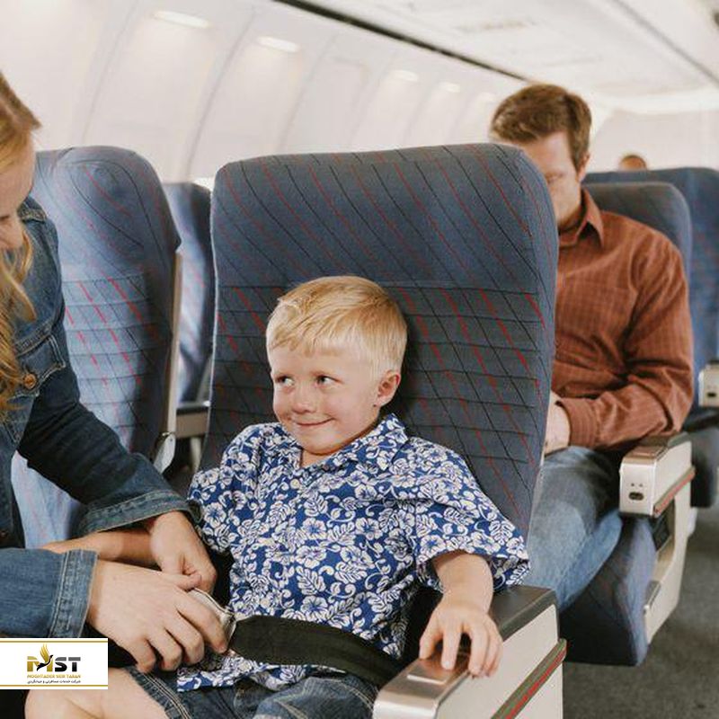 مراقبت از کودک در هواپیما