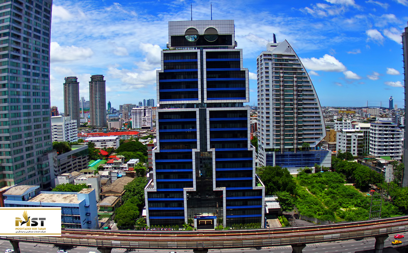 ساختمان ربات شکل بانک آسیا