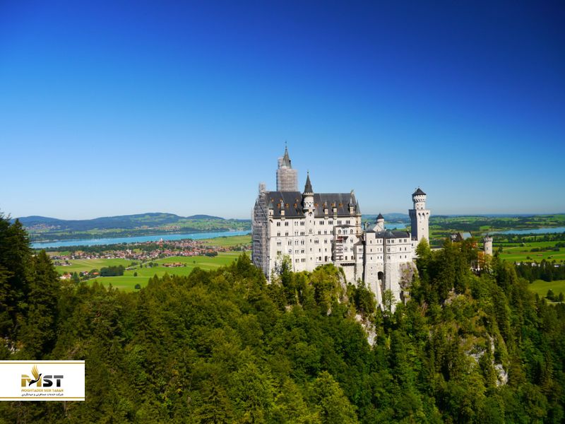 کاخ نوش‌ون اشتاین در آلمان